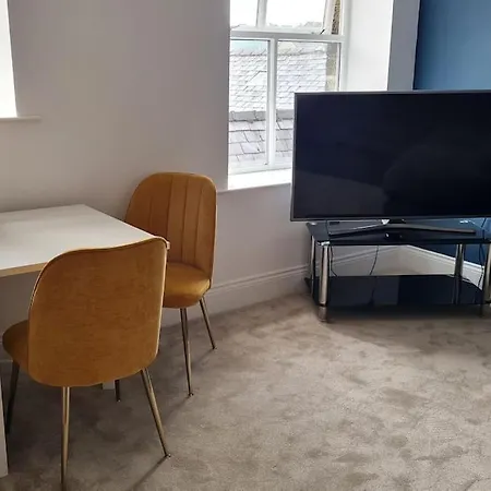 Cosy, סקיפטון