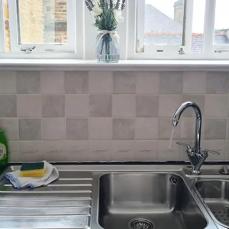 Cosy, * סקיפטון